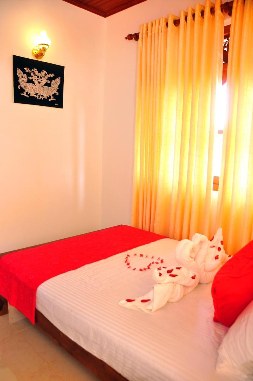 Senero House Hotell Bentota Exteriör bild