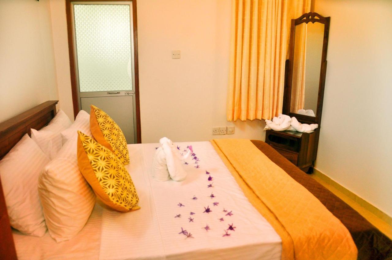 Senero House Hotell Bentota Exteriör bild