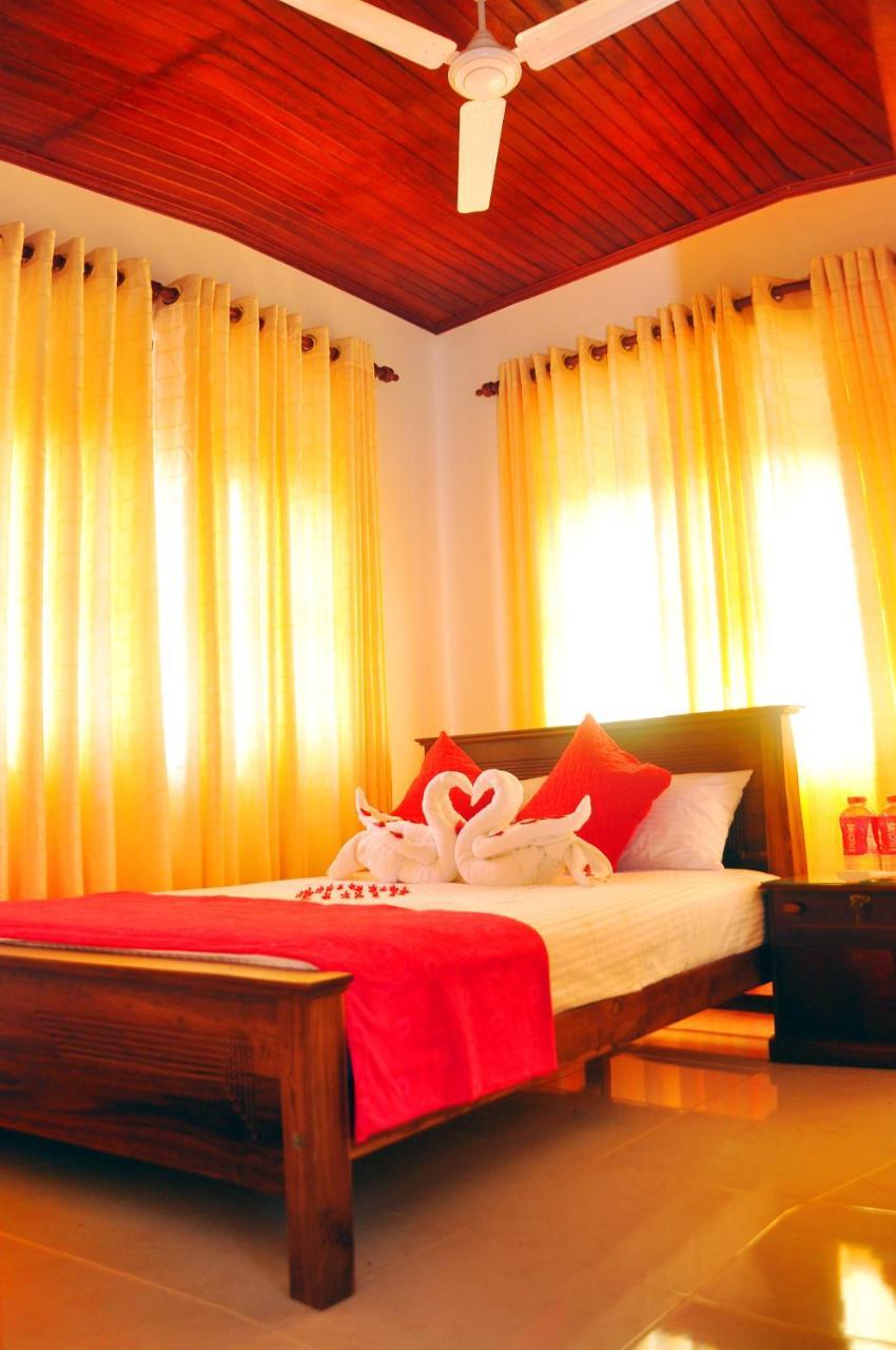 Senero House Hotell Bentota Exteriör bild