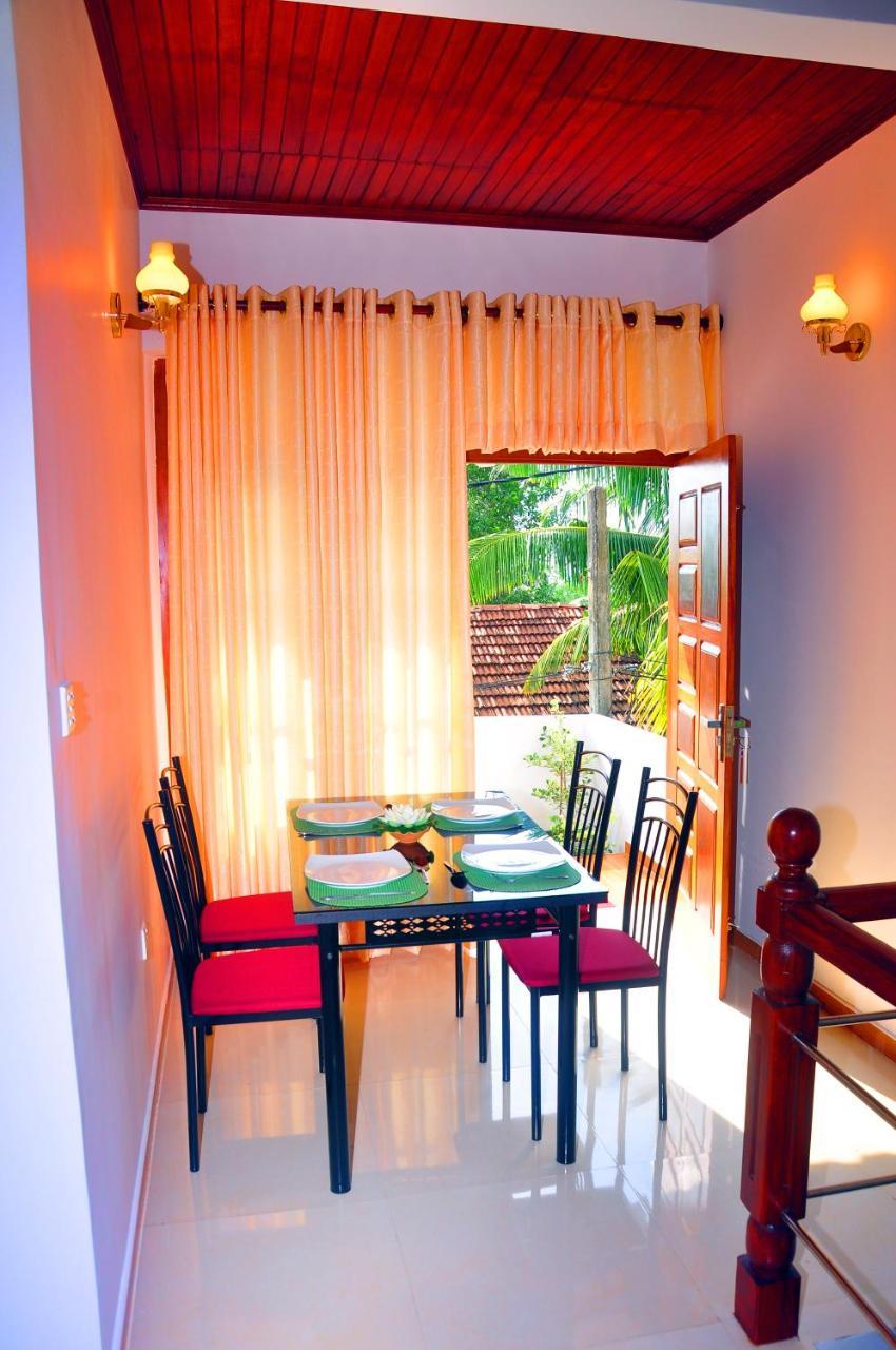 Senero House Hotell Bentota Exteriör bild
